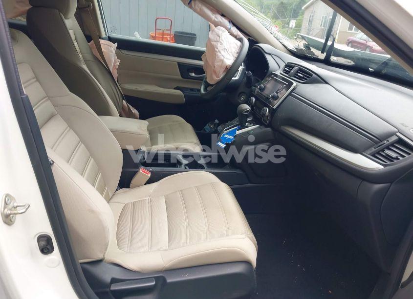 Photo 5 of 2018 Honda Cr-v LX (VIN 2HKRW6H34JH231348)