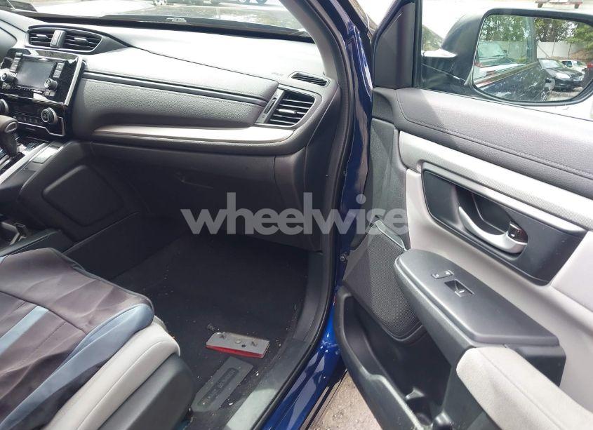 Photo 5 of 2019 Honda Cr-v LX (VIN 2HKRW6H34KH204409)
