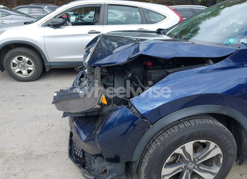 Photo 6 of 2019 Honda Cr-v LX (VIN 2HKRW6H34KH204409)