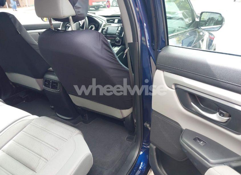 Photo 8 of 2019 Honda Cr-v LX (VIN 2HKRW6H34KH204409)