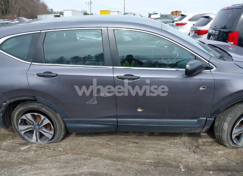 Photo 13 of 2019 Honda Cr-v LX (VIN 2HKRW6H34KH219010)