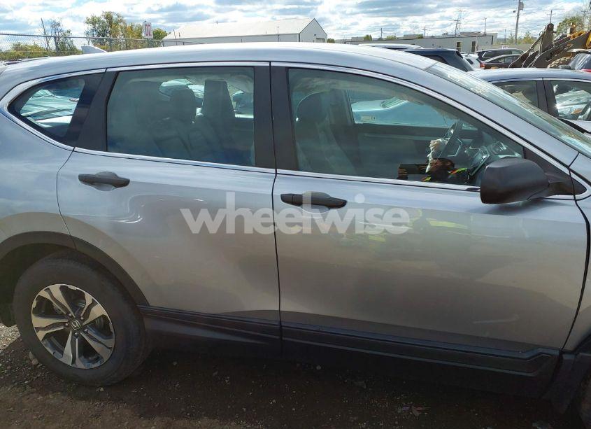 Photo 14 of 2018 Honda Cr-v LX (VIN 2HKRW6H35JH217541)