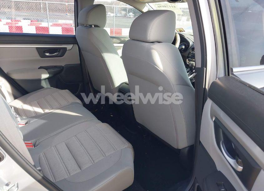 Photo 8 of 2018 Honda Cr-v LX (VIN 2HKRW6H36JH227298)