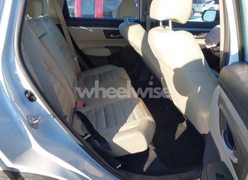 Photo 8 of 2019 Honda Cr-v LX (VIN 2HKRW6H37KH232205)