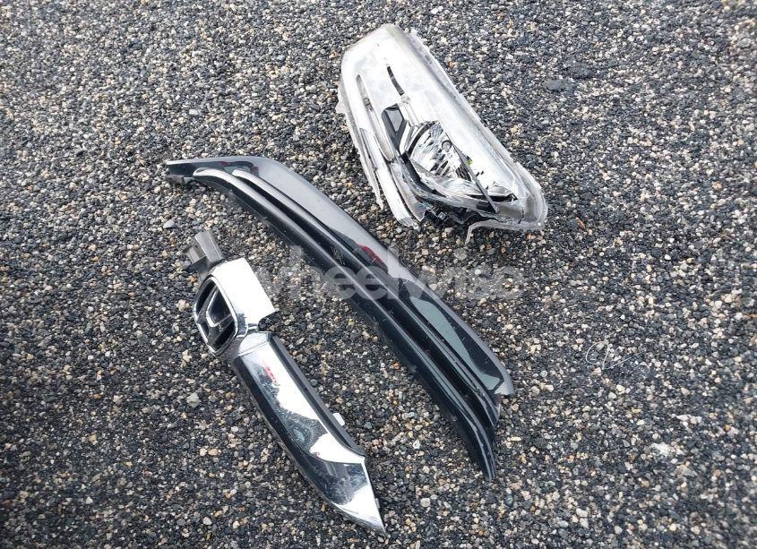 Photo 12 of 2017 Honda Cr-v LX (VIN 2HKRW6H38HH224414)