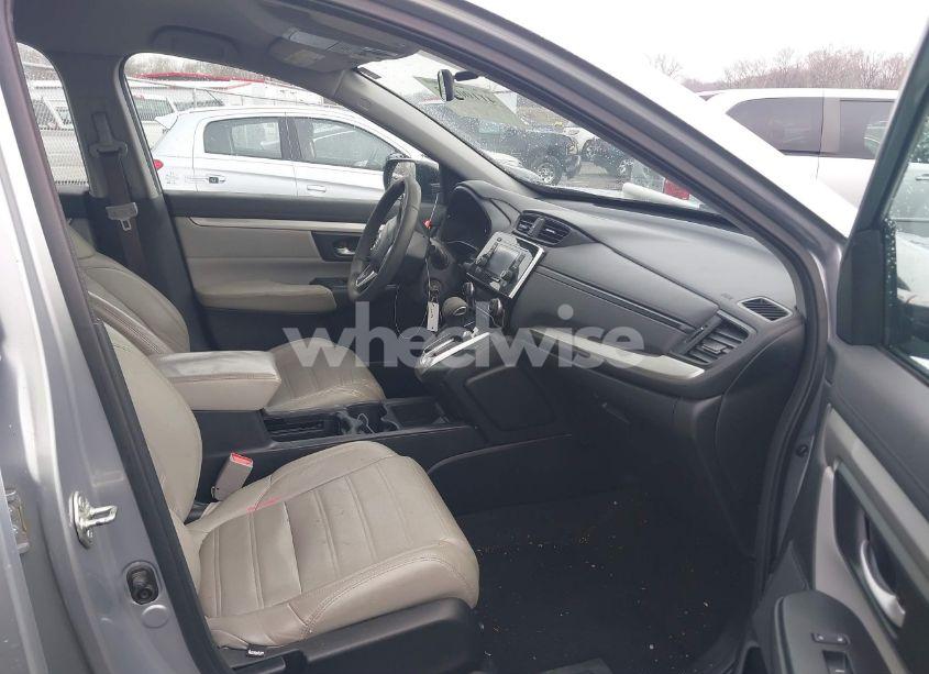 Photo 5 of 2017 Honda Cr-v LX (VIN 2HKRW6H38HH224414)