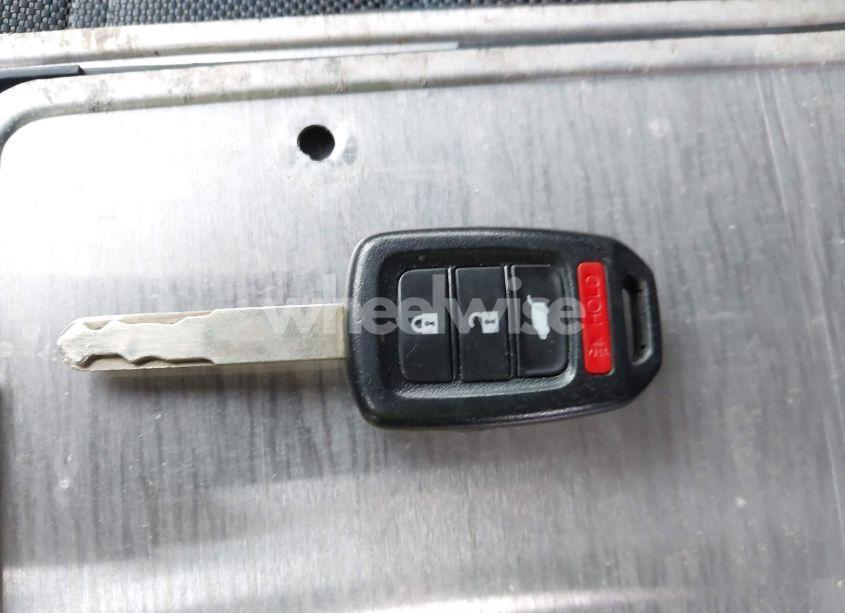 Photo 11 of 2018 Honda Cr-v LX (VIN 2HKRW6H38JH222166)