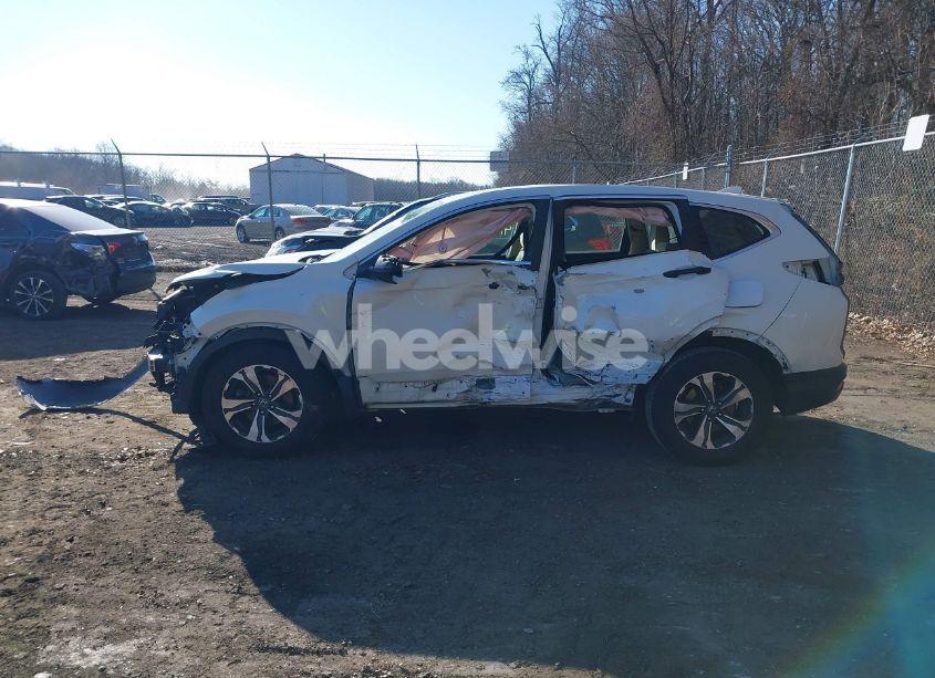 Photo 15 of 2018 Honda Cr-v LX (VIN 2HKRW6H39JH203464)