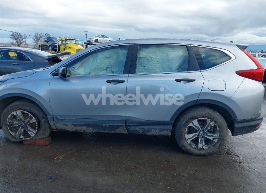 Photo 15 of 2018 Honda Cr-v LX (VIN 2HKRW6H39JH207465)