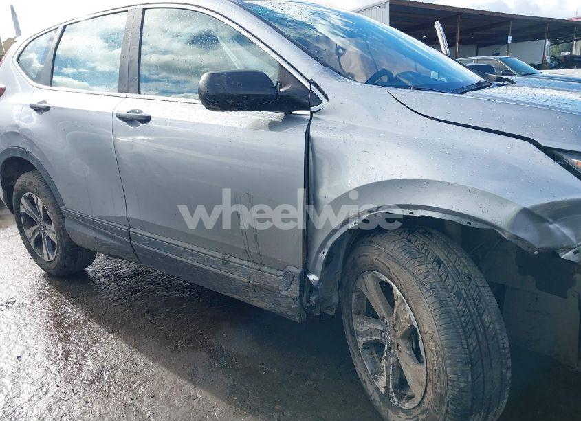 Photo 6 of 2018 Honda Cr-v LX (VIN 2HKRW6H39JH207465)