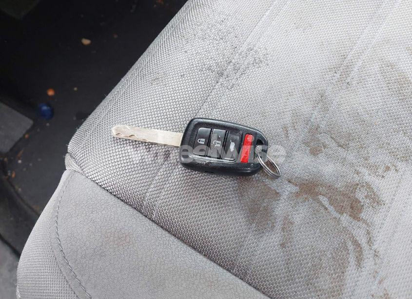 Photo 11 of 2019 Honda Cr-v LX (VIN 2HKRW6H39KH225000)