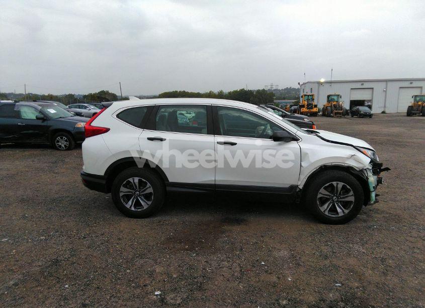 Photo 14 of 2018 Honda Cr-v LX (VIN 2HKRW6H3XJH208155)