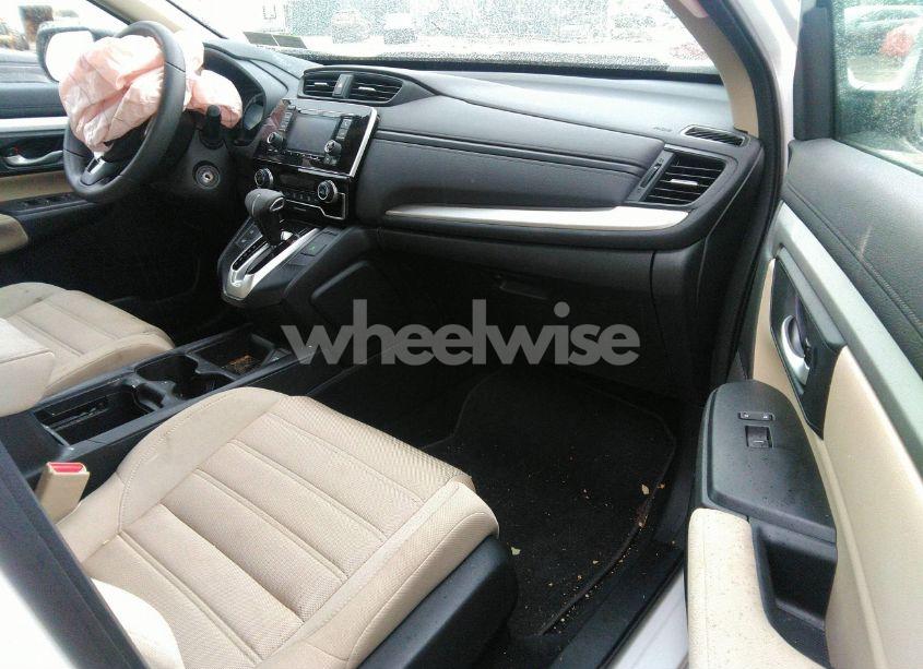 Photo 5 of 2018 Honda Cr-v LX (VIN 2HKRW6H3XJH208155)