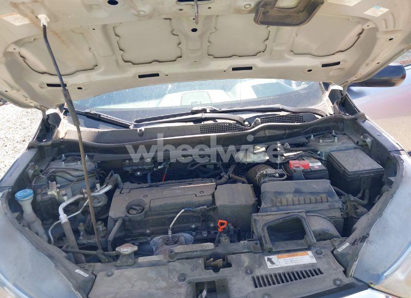 Photo 10 of 2018 Honda Cr-v LX (VIN 2HKRW6H3XJH211900)