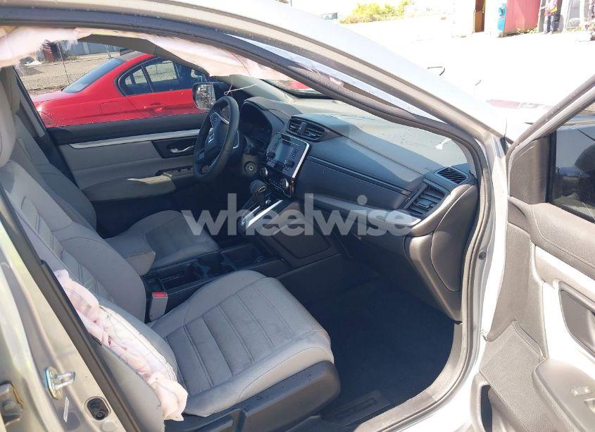 Photo 5 of 2018 Honda Cr-v LX (VIN 2HKRW6H3XJH211900)