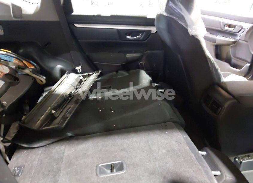 Photo 8 of 2018 Honda Cr-v LX (VIN 2HKRW6H3XJH216773)