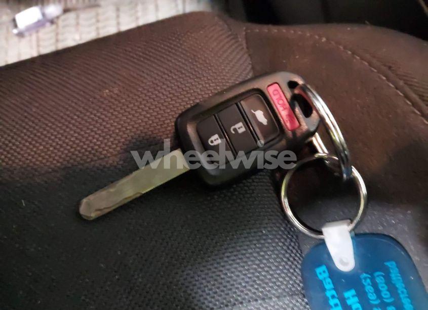 Photo 11 of 2018 Honda Cr-v LX (VIN 2HKRW6H3XJH217762)