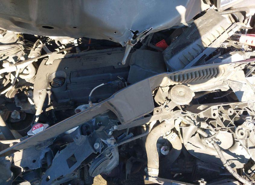 Photo 10 of 2019 Honda Cr-v LX (VIN 2HKRW6H3XKH218380)