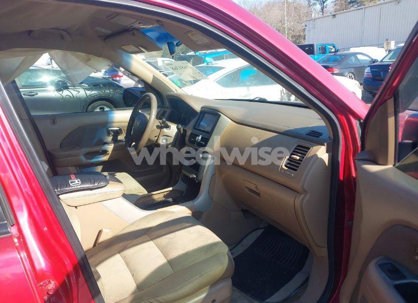 Photo 5 of 2006 Honda Pilot LX (VIN 2HKYF18106H513961)