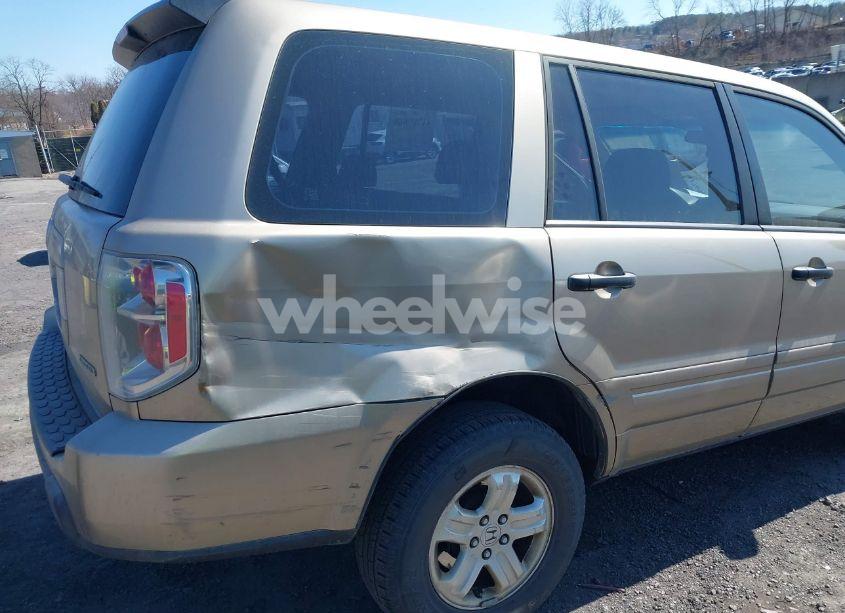 Photo 6 of 2006 Honda Pilot LX (VIN 2HKYF18106H545261)