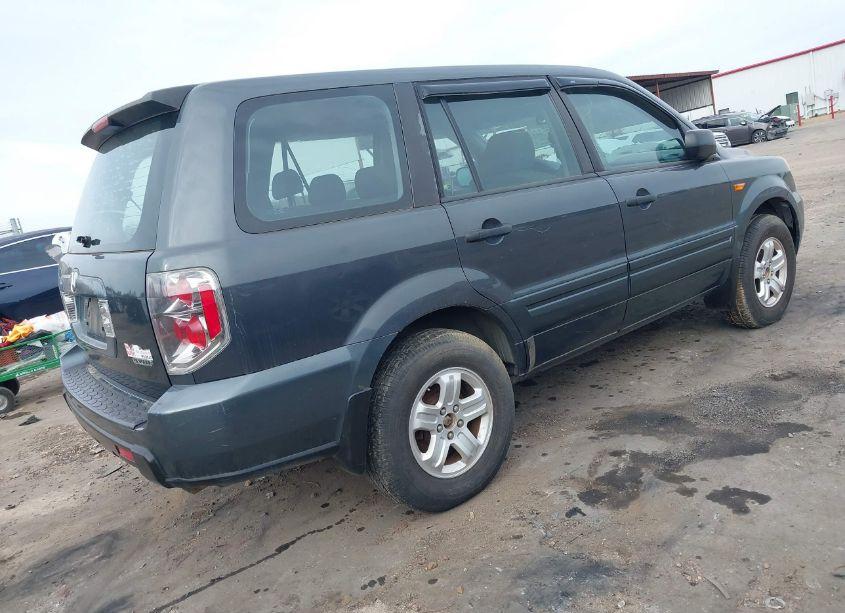 Photo 4 of 2006 Honda Pilot LX (VIN 2HKYF18116H540621)