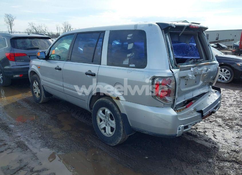 Photo 3 of 2007 Honda Pilot LX (VIN 2HKYF18117H506437)