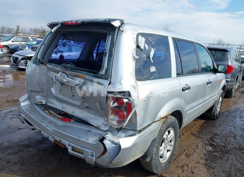 Photo 4 of 2007 Honda Pilot LX (VIN 2HKYF18117H506437)