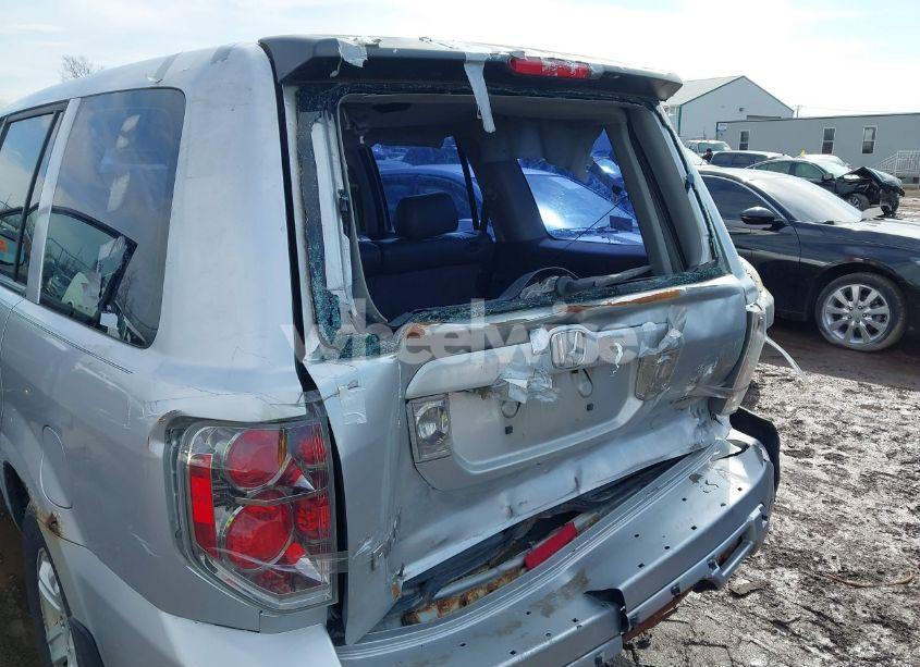 Photo 6 of 2007 Honda Pilot LX (VIN 2HKYF18117H506437)