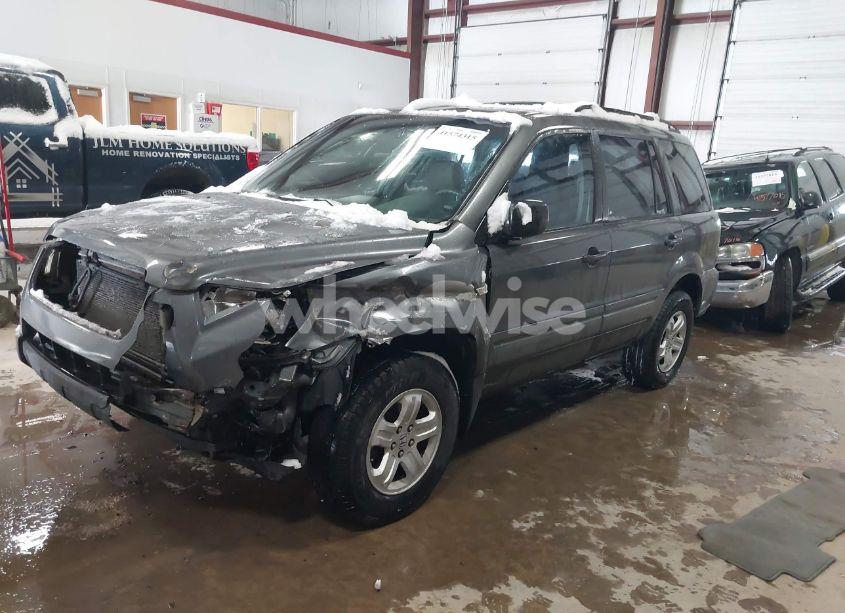 Photo 2 of 2007 Honda Pilot LX (VIN 2HKYF18117H508317)