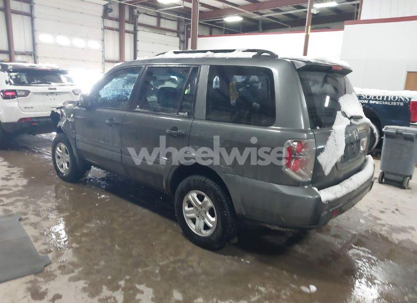 Photo 3 of 2007 Honda Pilot LX (VIN 2HKYF18117H508317)