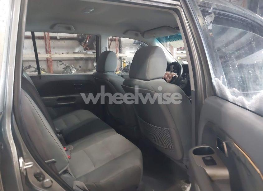 Photo 8 of 2007 Honda Pilot LX (VIN 2HKYF18117H508317)