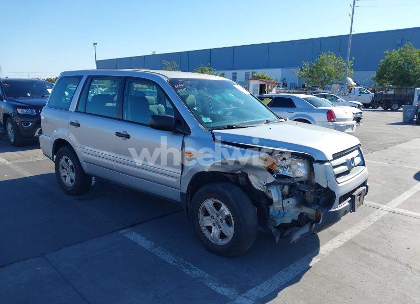 2007 Honda Pilot LX (VIN 2HKYF18117H512738) main photo