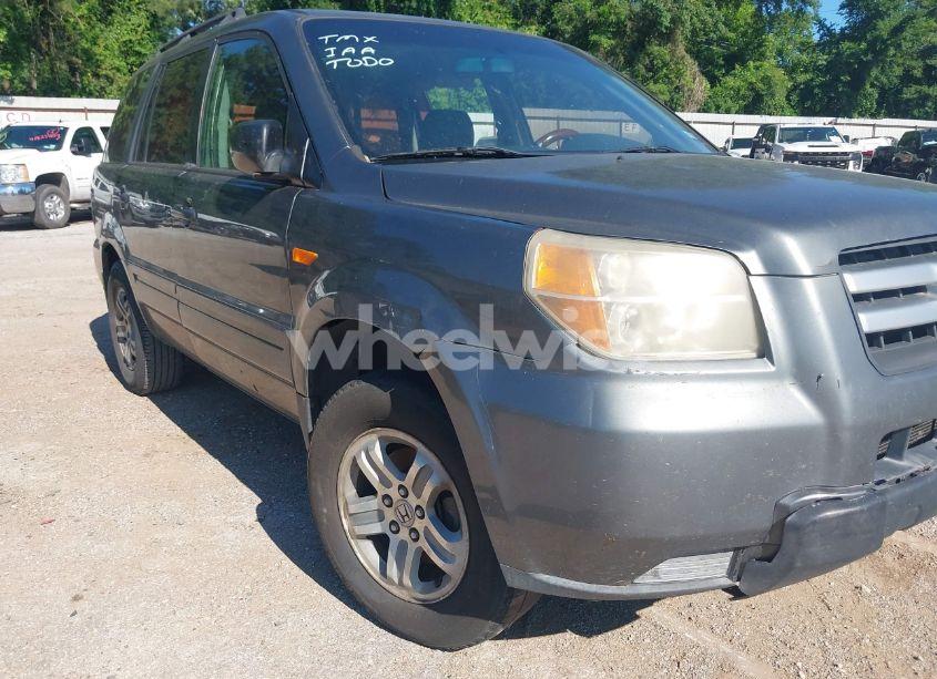 Photo 6 of 2007 Honda Pilot LX (VIN 2HKYF18117H530057)