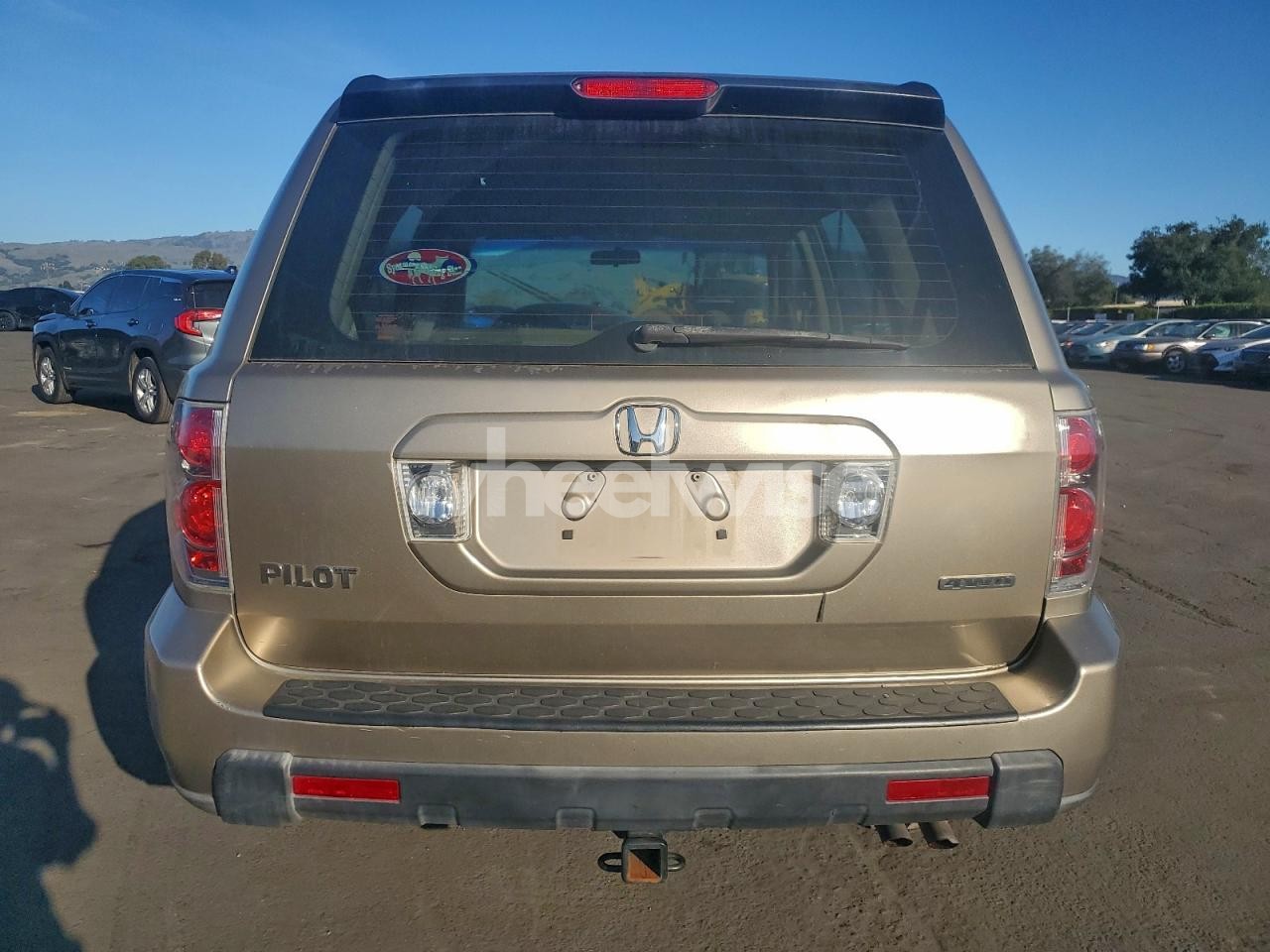 Photo 6 of 2007 HONDA PILOT LX (VIN 2HKYF18117H536473)