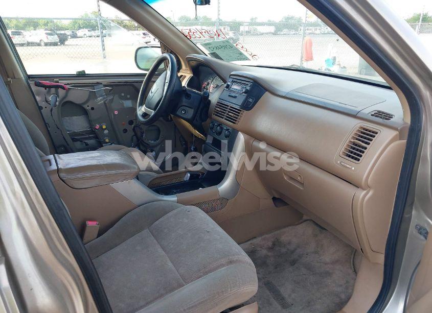 Photo 5 of 2005 Honda Pilot LX (VIN 2HKYF18125H532381)