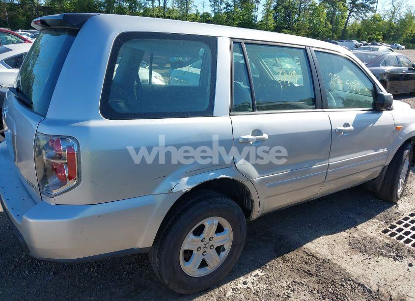 Photo 6 of 2006 Honda Pilot LX (VIN 2HKYF18126H532527)