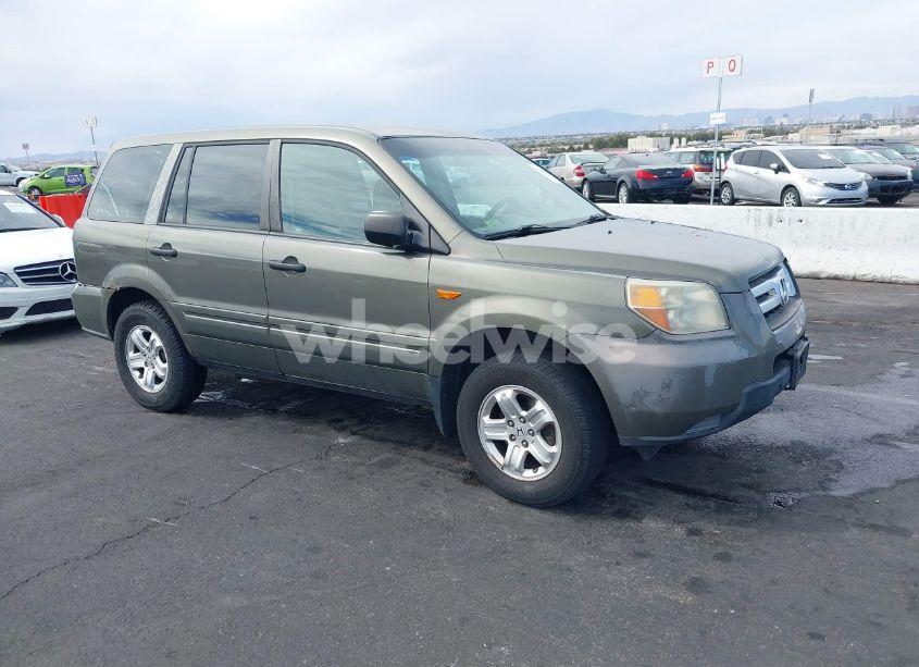 2007 Honda Pilot LX (VIN 2HKYF18127H537308) main photo