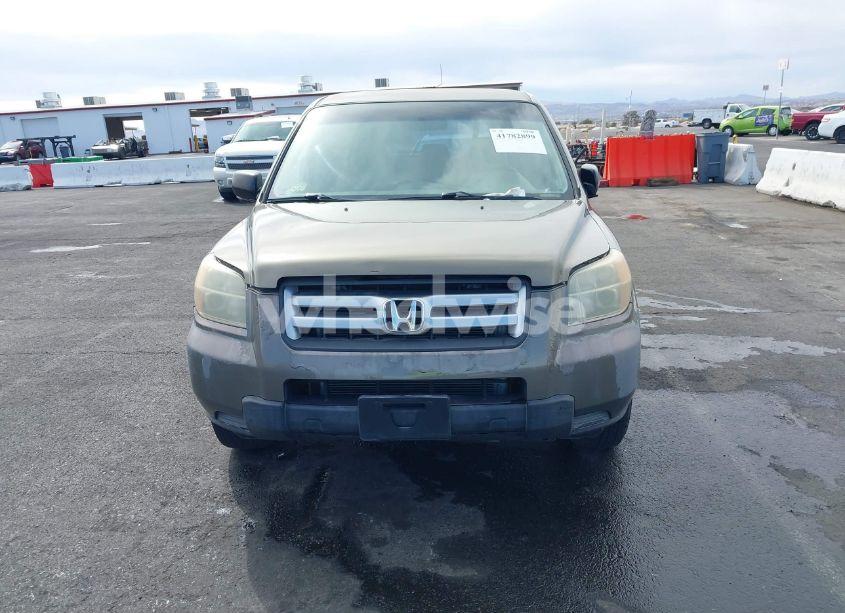 Photo 6 of 2007 Honda Pilot LX (VIN 2HKYF18127H537308)