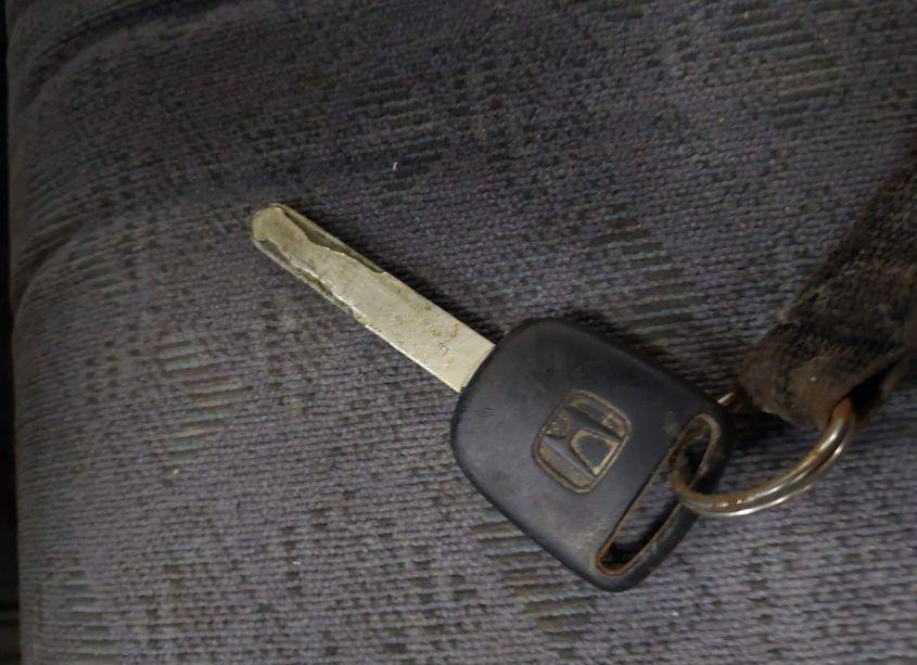 Photo 11 of 2003 Honda Pilot LX (VIN 2HKYF18133H532144)