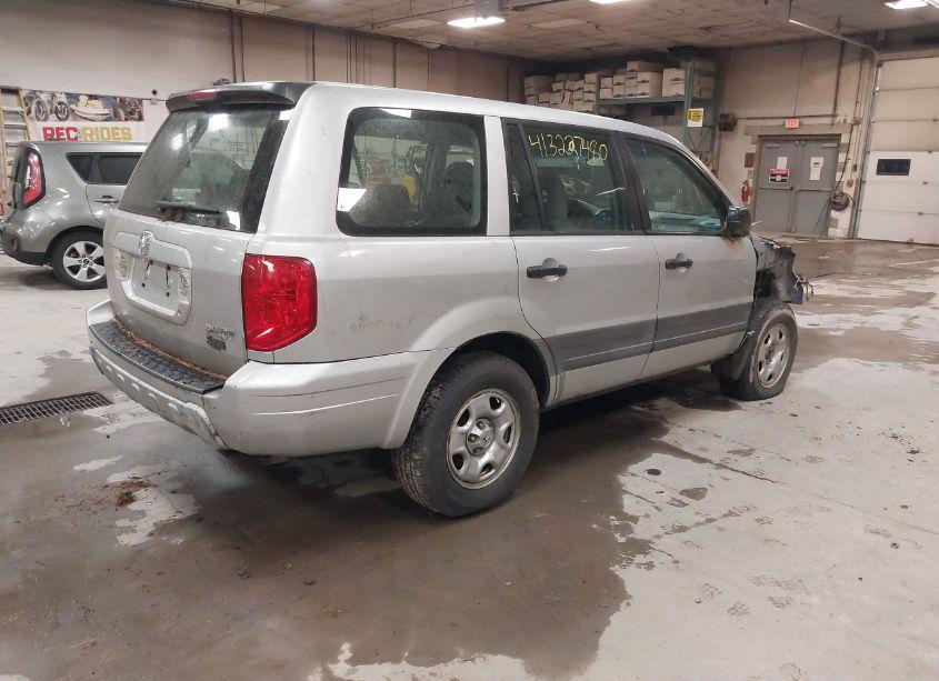 Photo 4 of 2003 Honda Pilot LX (VIN 2HKYF18133H532144)