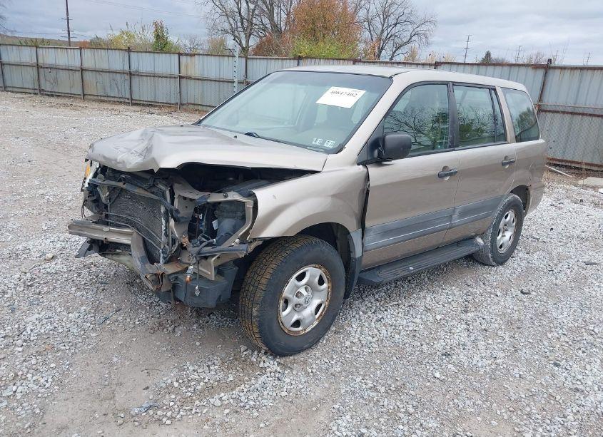 Photo 2 of 2004 Honda Pilot LX (VIN 2HKYF18134H539807)