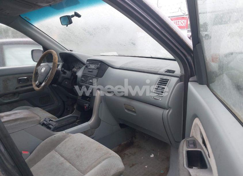 Photo 5 of 2004 Honda Pilot LX (VIN 2HKYF18134H561743)