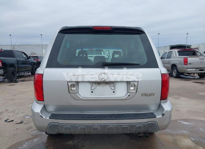Photo 16 of 2005 Honda Pilot LX (VIN 2HKYF18135H567124)
