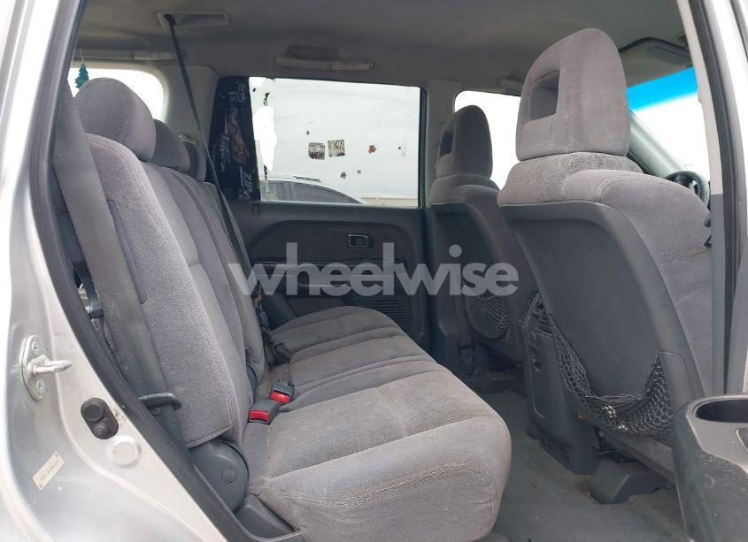 Photo 8 of 2005 Honda Pilot LX (VIN 2HKYF18135H567124)