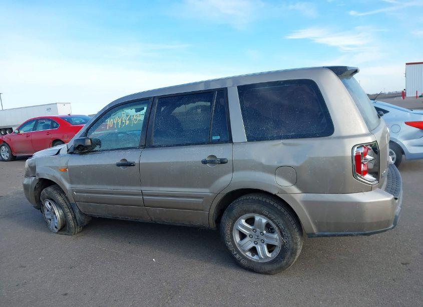 Photo 14 of 2006 Honda Pilot LX (VIN 2HKYF18136H510052)