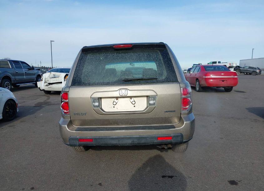 Photo 16 of 2006 Honda Pilot LX (VIN 2HKYF18136H510052)