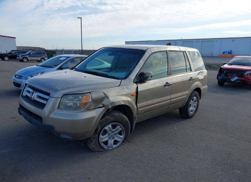 Photo 2 of 2006 Honda Pilot LX (VIN 2HKYF18136H510052)