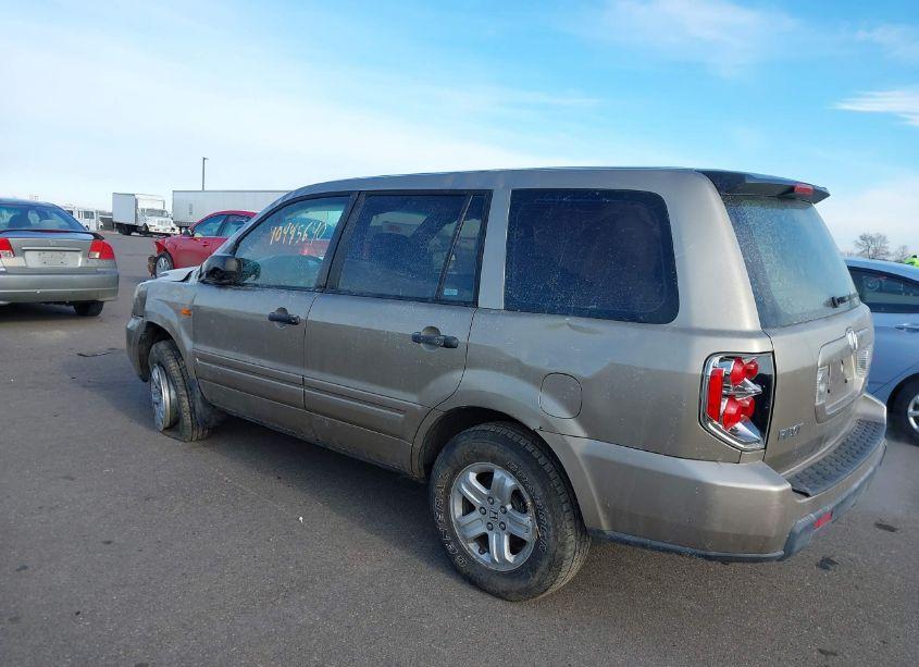 Photo 3 of 2006 Honda Pilot LX (VIN 2HKYF18136H510052)