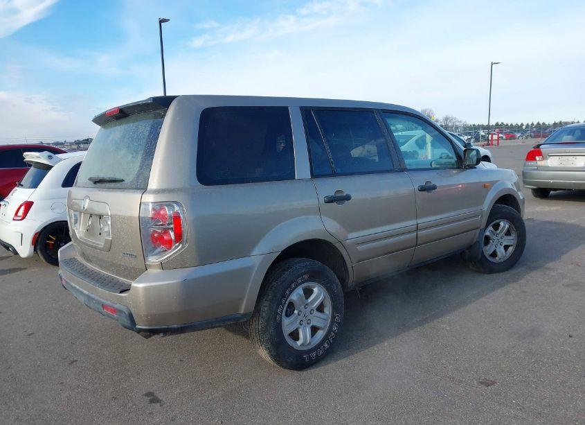 Photo 4 of 2006 Honda Pilot LX (VIN 2HKYF18136H510052)