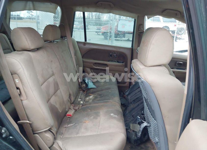 Photo 8 of 2007 Honda Pilot LX (VIN 2HKYF18137H518363)